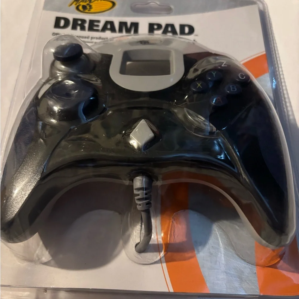 NWT Dreamcast Madcatz Dream Pad - Black and Navy Blue Sealed
